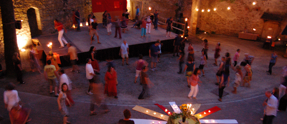 Tanzfeste in der Burgruine