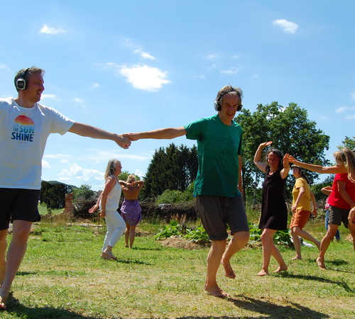 Wave mit Funkkopfhörern